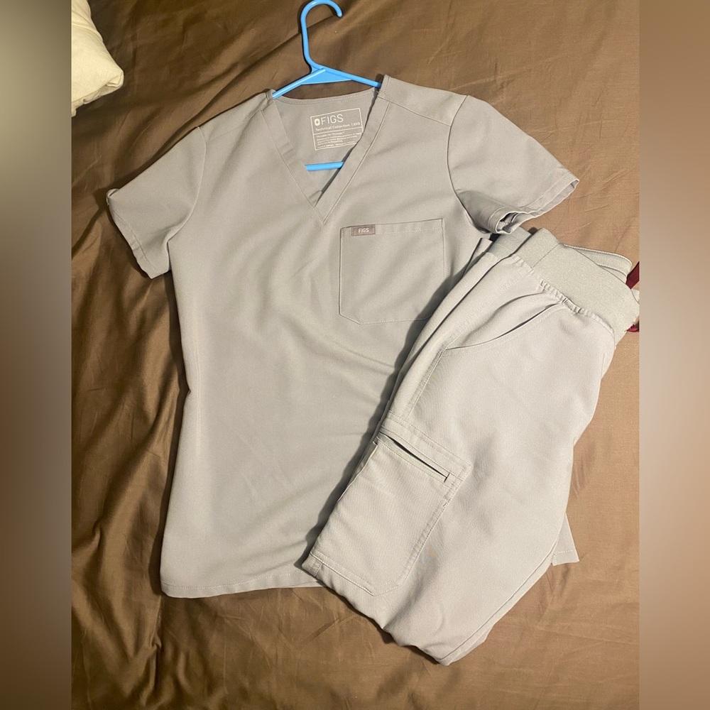 XXS Cement FIGS Scrub Set